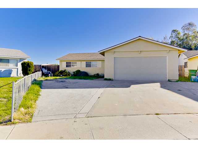 714 Rena Dr, Oceanside, CA 92057 photo 2