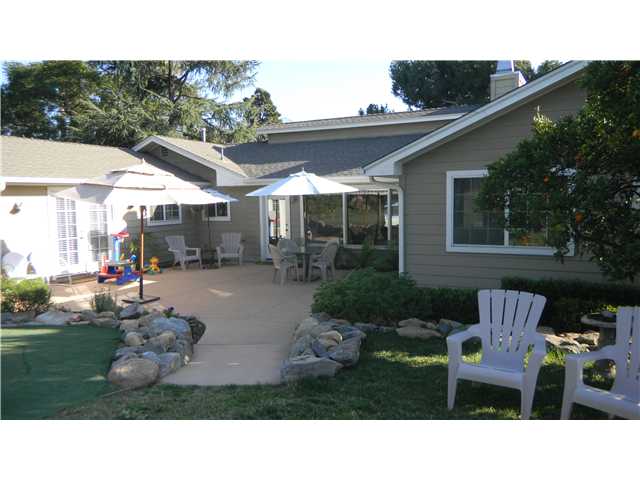 8994 Johnson Dr, La Mesa, CA 91941 photo 4