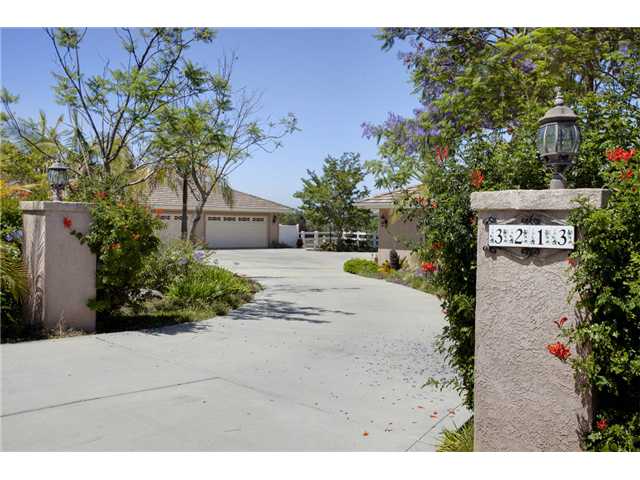 3213 Brooke Hollow Rd, Fallbrook, CA 92028 photo 4