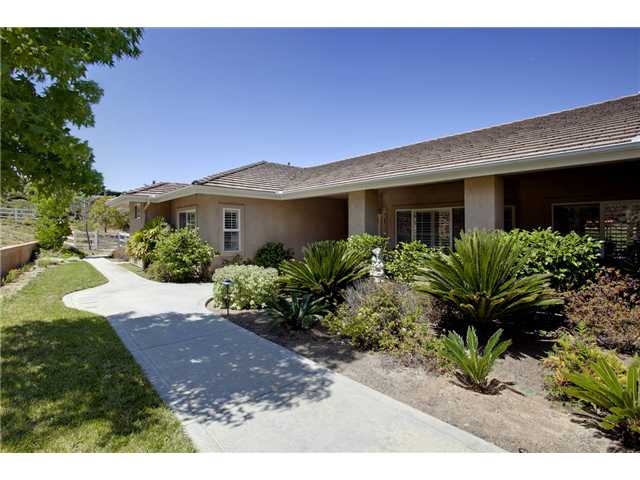 3213 Brooke Hollow Rd, Fallbrook, CA 92028 photo 3