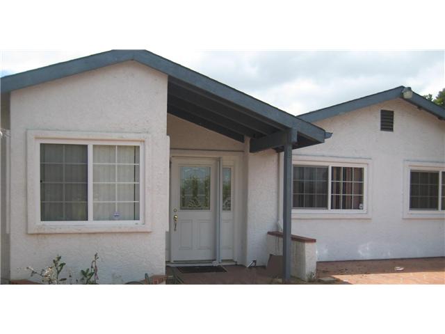 394 W Clemmens Ln, Fallbrook, CA 92028 photo 1