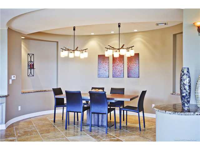 936 Havenhurst Dr, La Jolla, CA 92037 photo 9