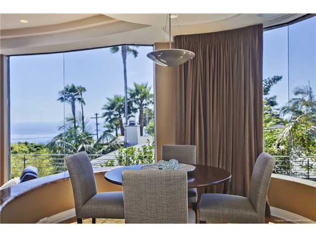 936 Havenhurst Dr, La Jolla, CA 92037 photo 10