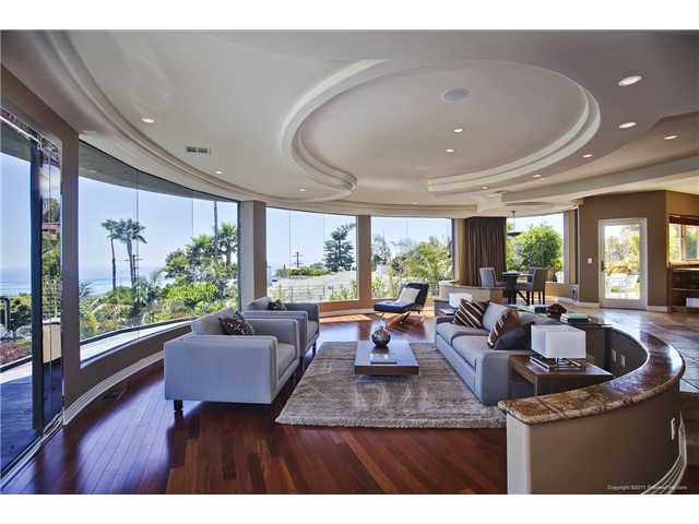 936 Havenhurst Dr, La Jolla, CA 92037 photo 3