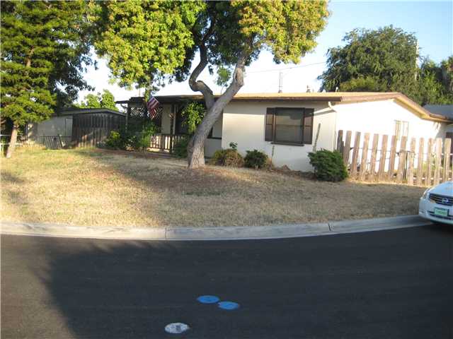 654 Spires St, Vista, CA 92083 photo 2