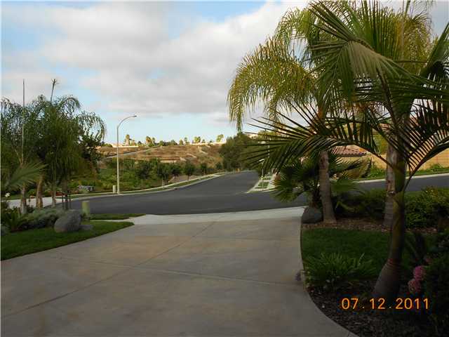 444 Taylor Dr, Oceanside, CA 92056 photo 4