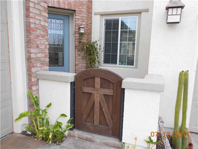 444 Taylor Dr, Oceanside, CA 92056 photo 3