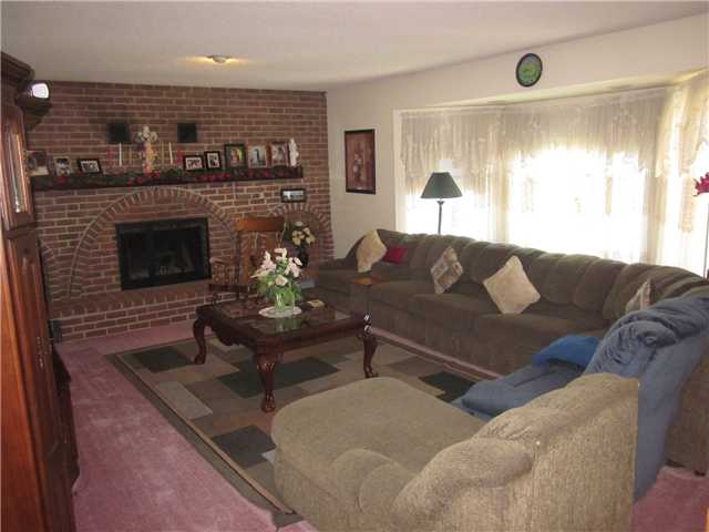 1818 Devon Pl, Vista, CA 92084 photo 2