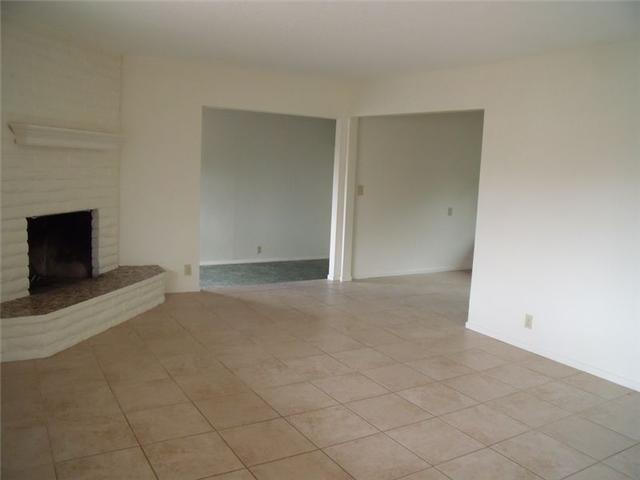 955 E Washington Ave, Escondido, CA 92025 photo 2