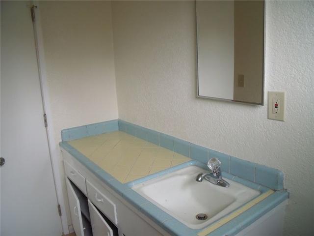 955 E Washington Ave, Escondido, CA 92025 photo 8