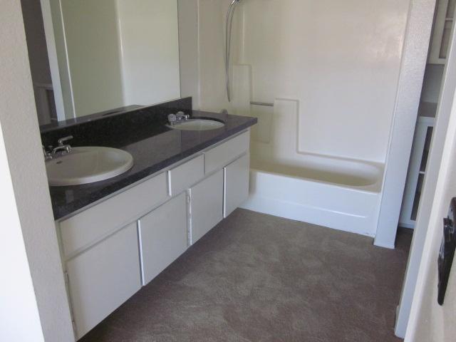 8758 Williams Ct, Santee, CA 92071 photo 9