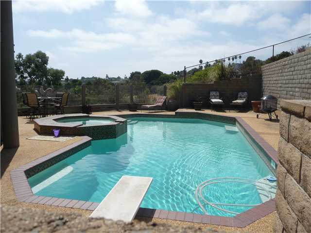 1898 Ivy Rd, Oceanside, CA 92054 photo 8