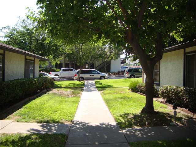 9955 Woodpark Dr, Santee, CA 92071 photo 4