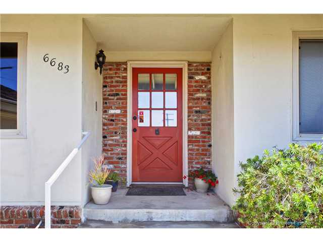 6683 Aranda Ave, La Jolla, CA 92037 photo 2