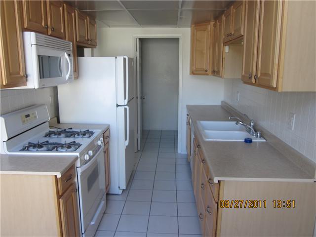424 Parkside Dr, Oceanside, CA 92058 photo 3