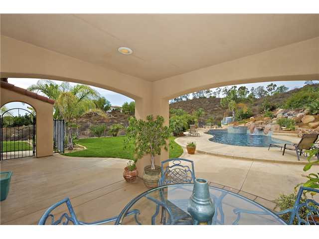 14704 Presilla Dr, Jamul, CA 91935 photo 2
