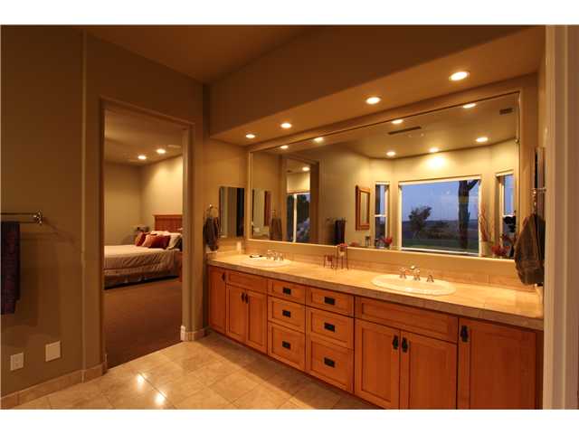 15750 Blue Crystal Trl, Poway, CA 92064 photo 21