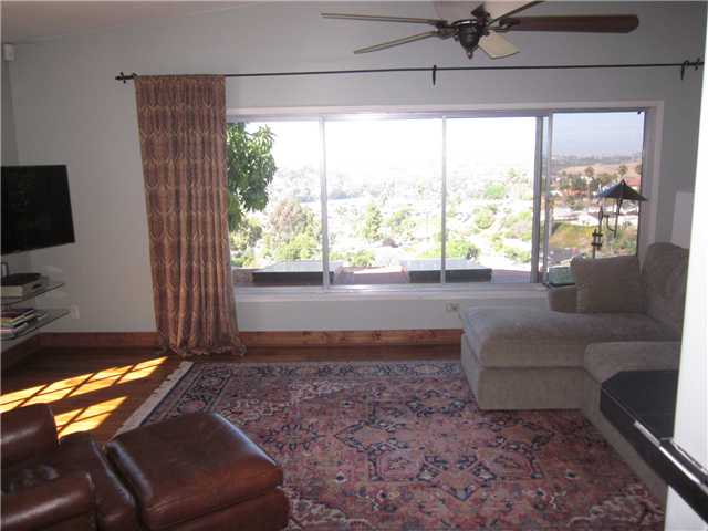 2504 Dunstan St, Oceanside, CA 92054 photo 2