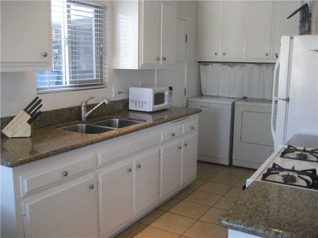 3651 Aqua Ln, Oceanside, CA 92056 photo 3