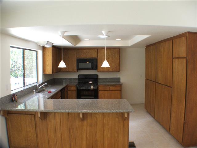 2937 Paseo Del Sol Rd, Escondido, CA 92025 photo 3