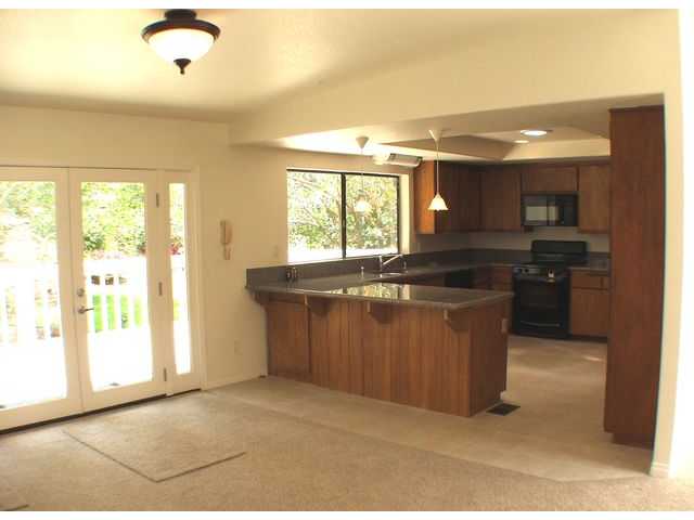 2937 Paseo Del Sol Rd, Escondido, CA 92025 photo 2