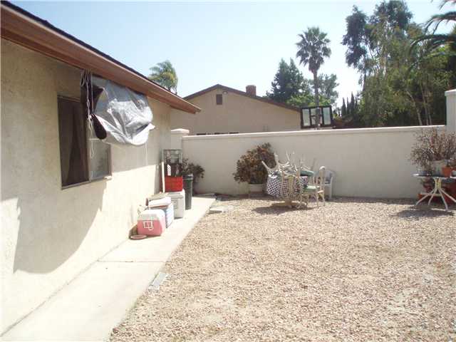934 Ruby Dr, Vista, CA 92083 photo 6