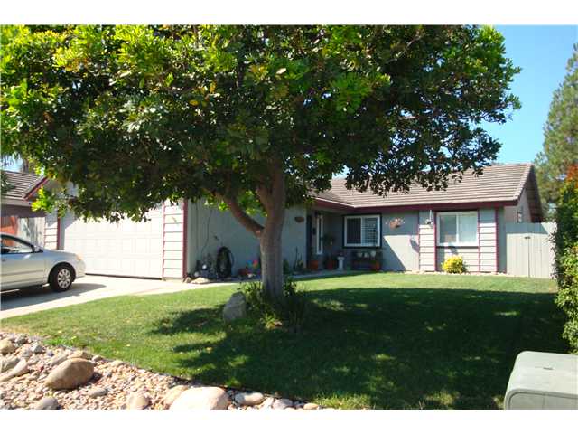 1505 Spring Creek Ln, Oceanside, CA 92057 photo 2