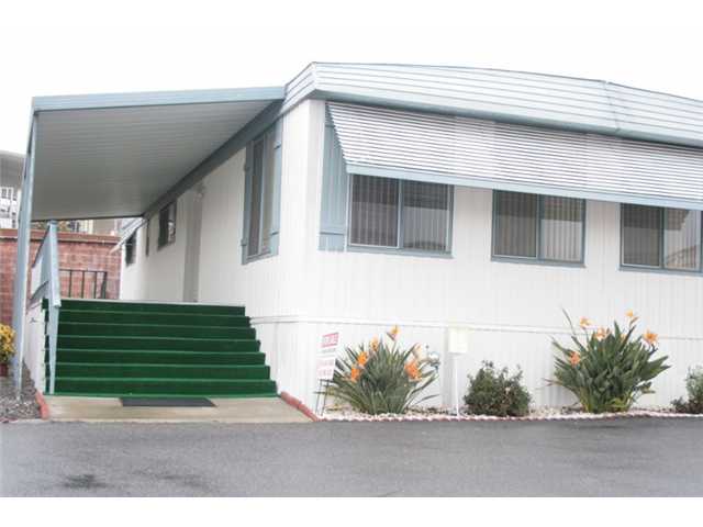 66 Brookside Ln, Oceanside, CA 92056 photo 2