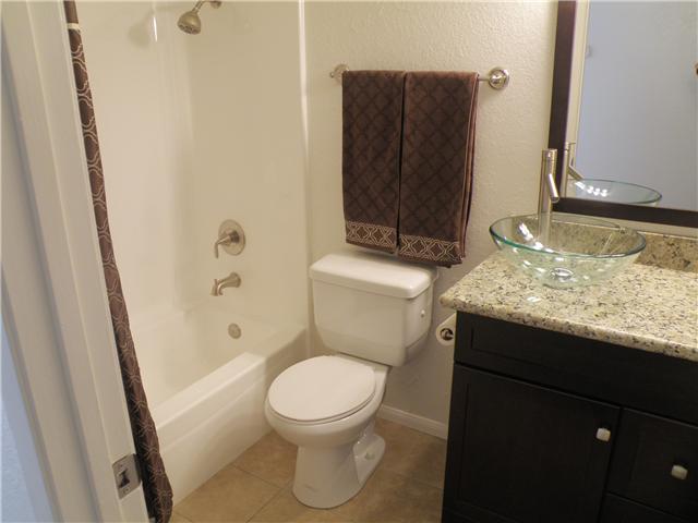 422 Creek Rd, Oceanside, CA 92058 photo 5