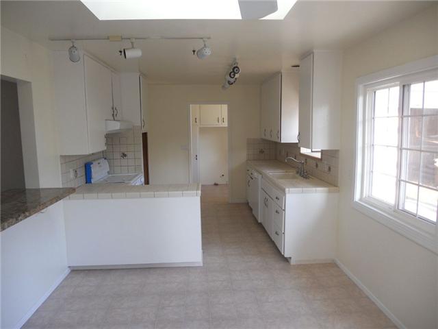 1235 Eucalyptus Ave, Vista, CA 92084 photo 3