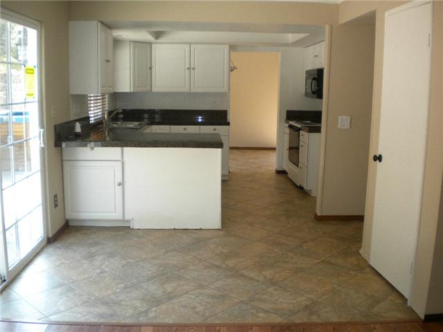 2242 Valley Rd, Oceanside, CA 92056 photo 4