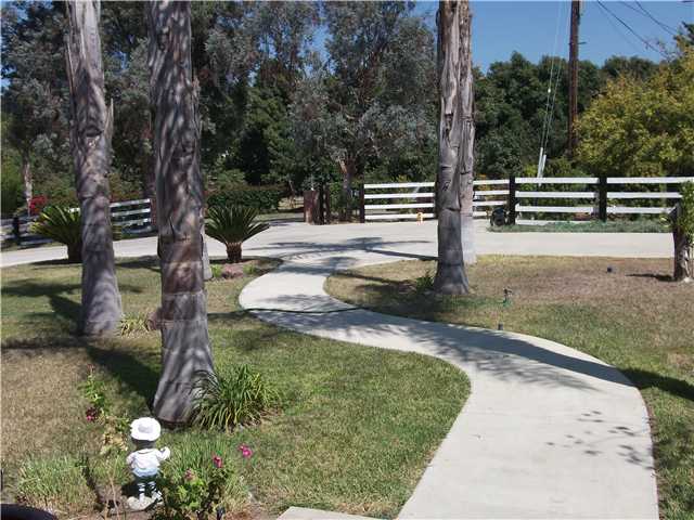 1108 El Paisano Dr, Fallbrook, CA 92028 photo 4