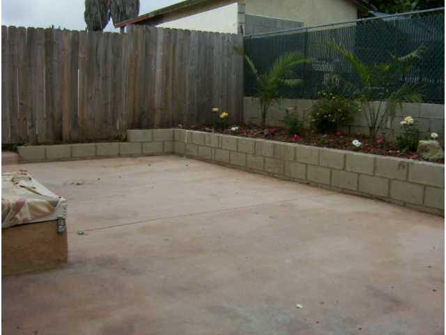 1210 Holly St, Oceanside, CA 92058 photo 2