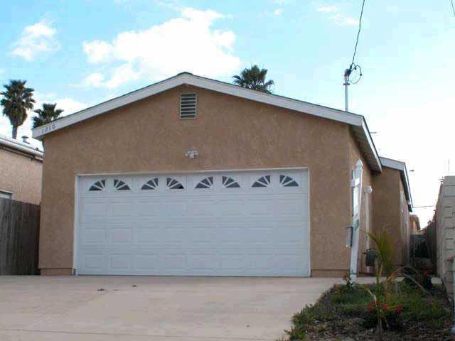 1210 Holly St, Oceanside, CA 92058 photo 1