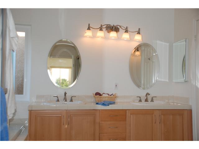 602 Navigator Ct, Carlsbad, CA 92011 photo 11