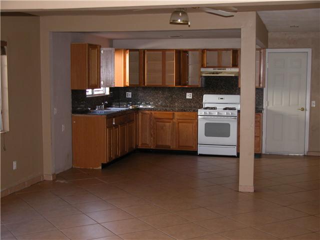 701 Arthur Ave, Oceanside, CA 92057 photo 3