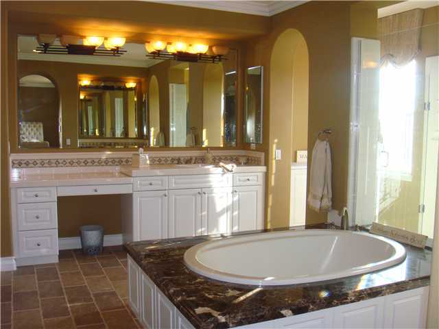 7405 Circulo Sequoia, Carlsbad, CA 92009 photo 9