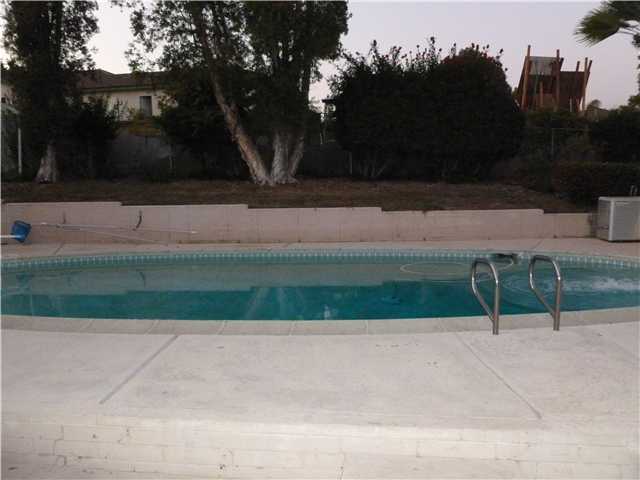 1647 Calavo Rd, Fallbrook, CA 92028 photo 2