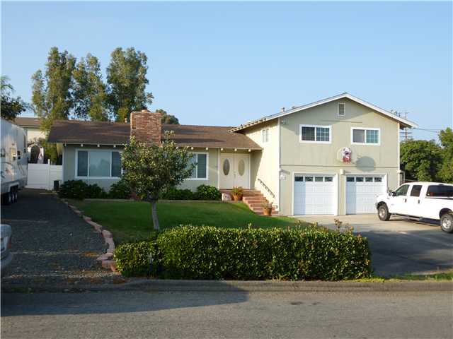 1647 Calavo Rd, Fallbrook, CA 92028 photo 1