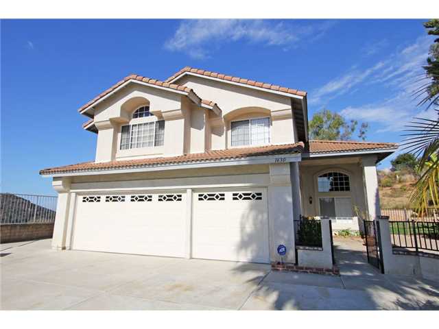 1630 Dawson Dr, Vista, CA 92081 photo 1