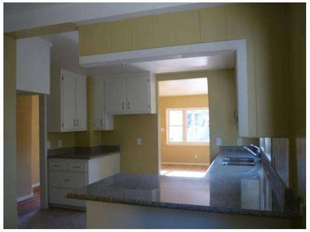 519 Main Ave, Fallbrook, CA 92028 photo 4