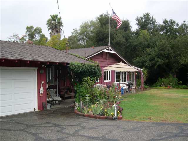 701 Maravilla Ln, Fallbrook, CA 92028 photo 2