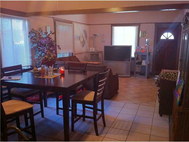 1422 Olive St, Oceanside, CA 92058 photo 2
