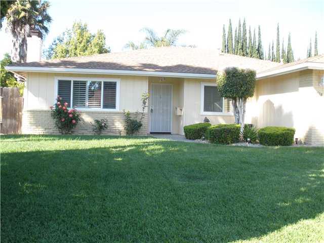 1618 David Dr, Escondido, CA 92026 photo 2