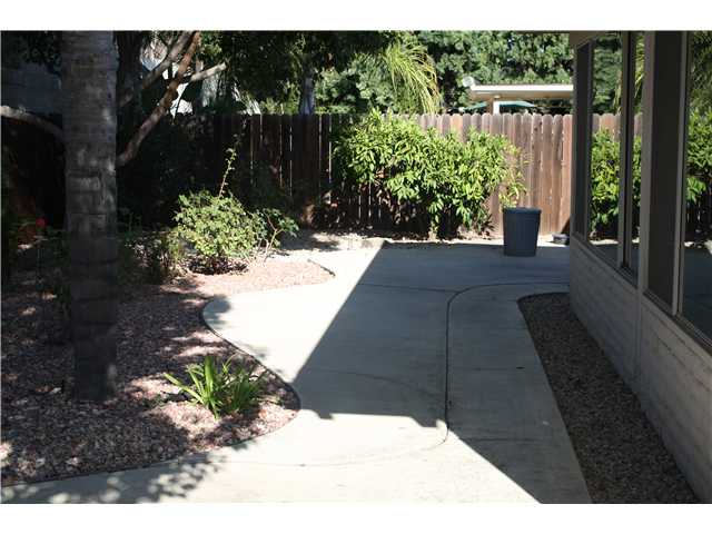 1618 David Dr, Escondido, CA 92026 photo 4
