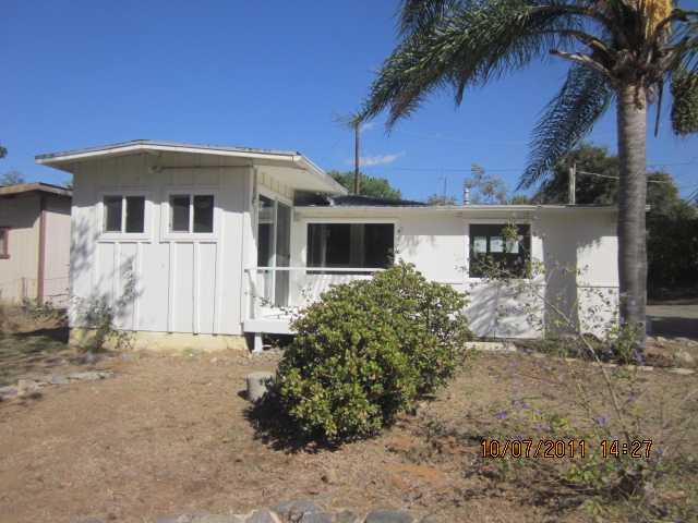 325 W Dougherty St, Fallbrook, CA 92028 photo 3