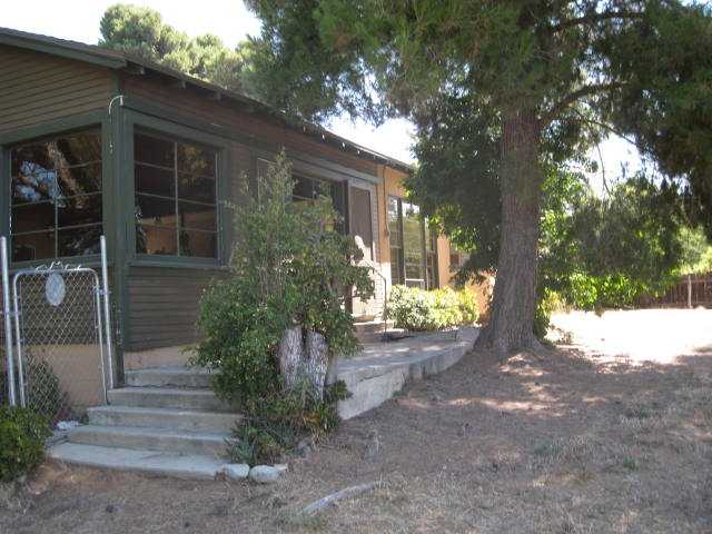 305 Elder St, Fallbrook, CA 92028 photo 3