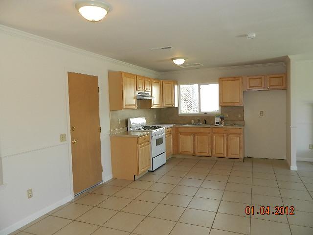 616 Flora Dr, Oceanside, CA 92057 photo 4