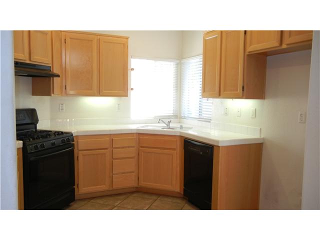 856 Daybreak Pl, Vista, CA 92084 photo 6