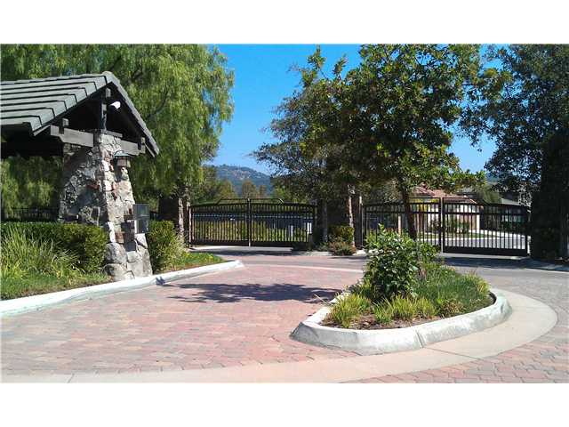 117 Double Eagle Gln, Escondido, CA 92026 photo 2